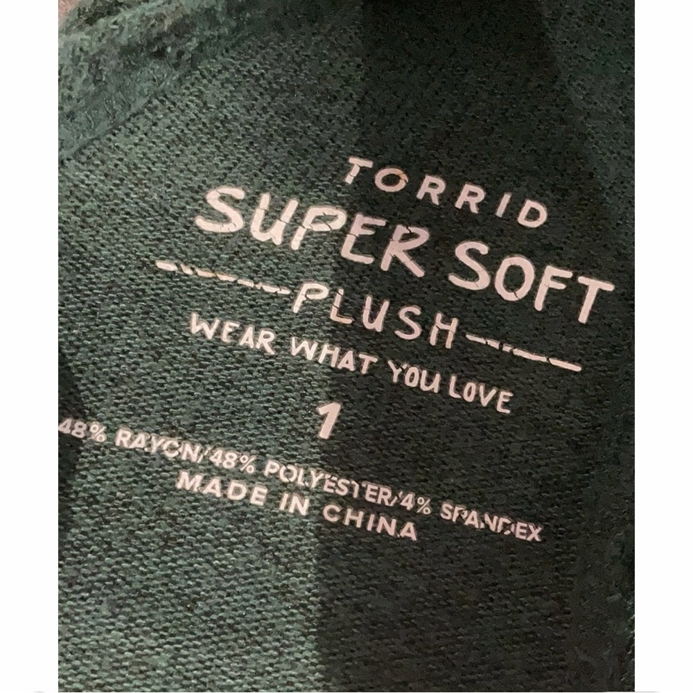 Torrid Super Soft Plush Lace Up Tunic Top Womens Size 1 Green has - Picture 3 of 3